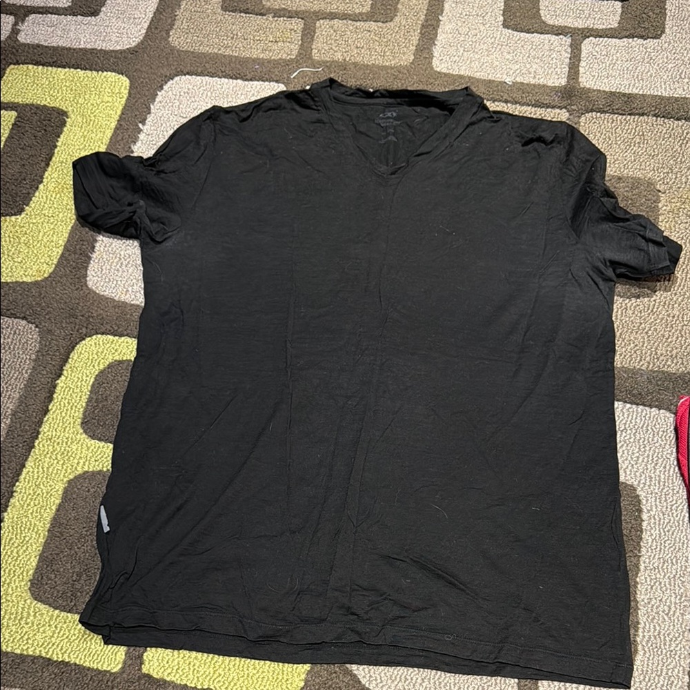 Icebreaker Men's Black V-neck T-Shirt, size L